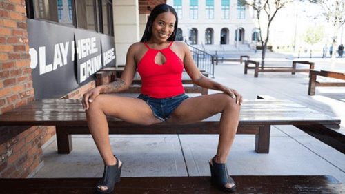 MomPOV: Sexy MILF loves cock in her mouth – Jayda