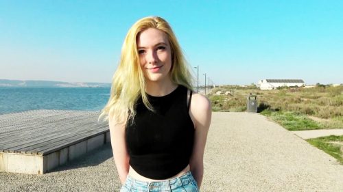 Jacquie et Michel TV – Charlotte, 19yo, student at the Beaux-Arts