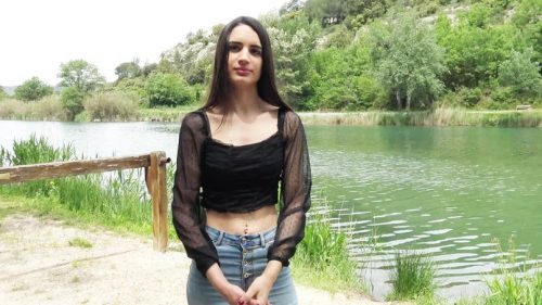 Jacquie et Michel TV – Candie, 19yo, dreams of taking flight