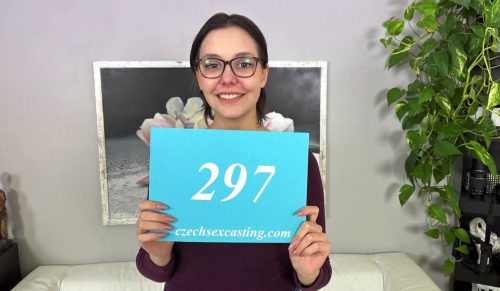 Czech Sex Casting 297 – Iris Bloom