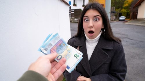 Public Agent: Petite house cleaner loves to suck – Katty West