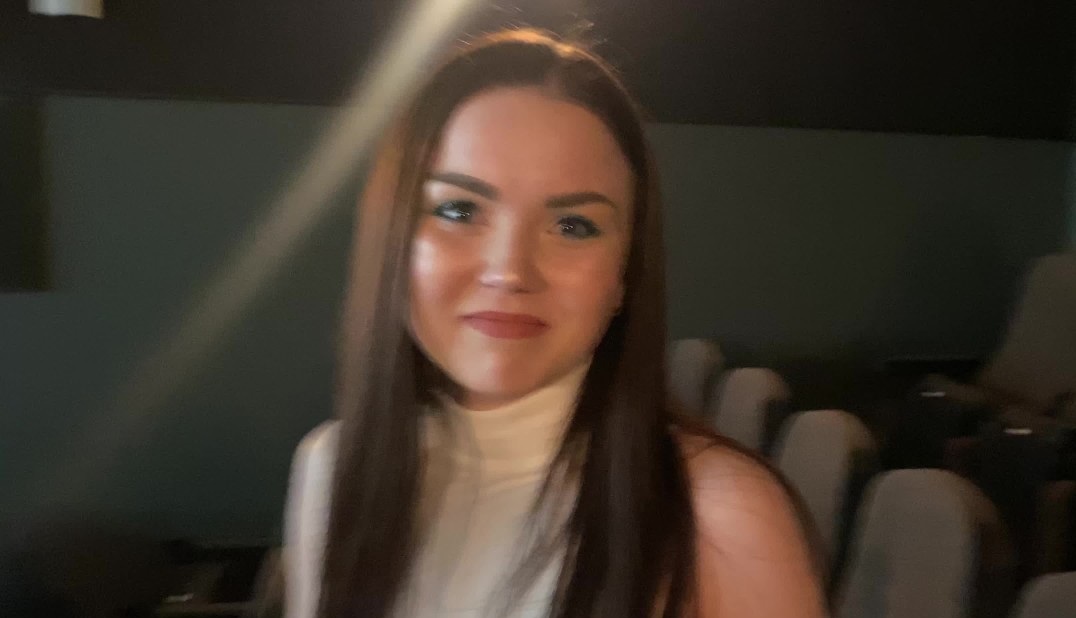 Innocent student arrives for her first audition and ended in hard fucking